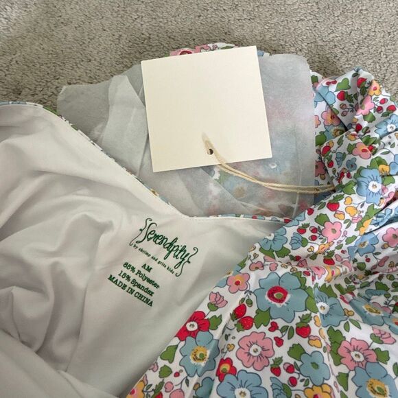 NWT Shrimp and Grits Women’s floral one piece, $68 Med F36 - Picture 2 of 6